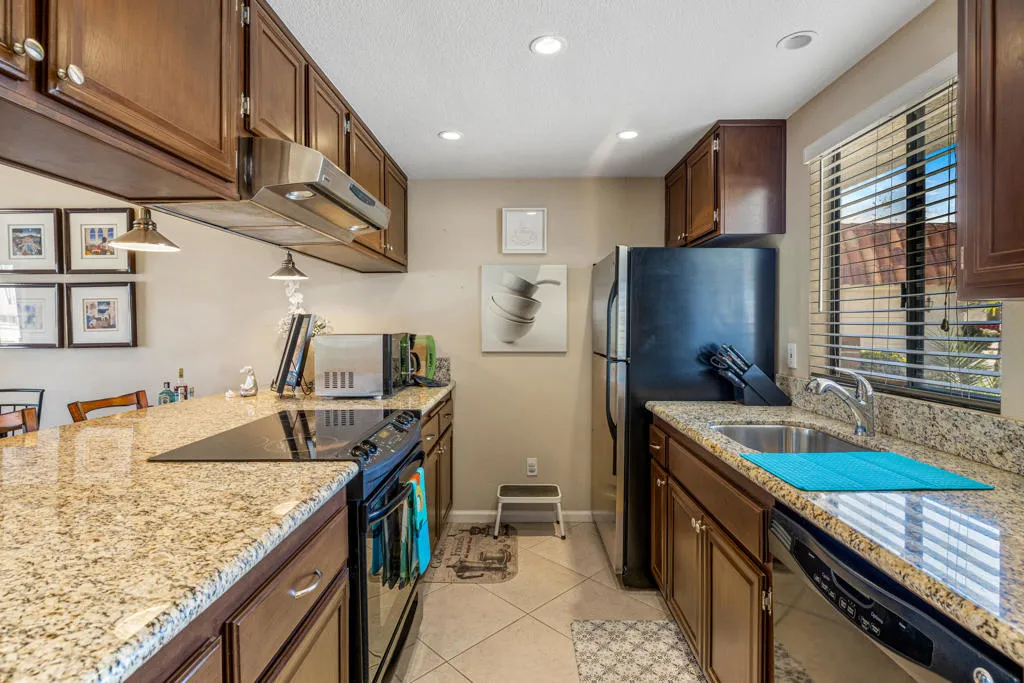 40752 Sea Island Lane, Palm Desert, California 92211 home-pic-2