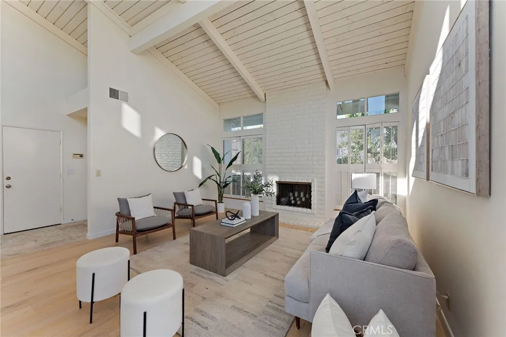 1 Holly, Irvine, California 92612 home-pic-8