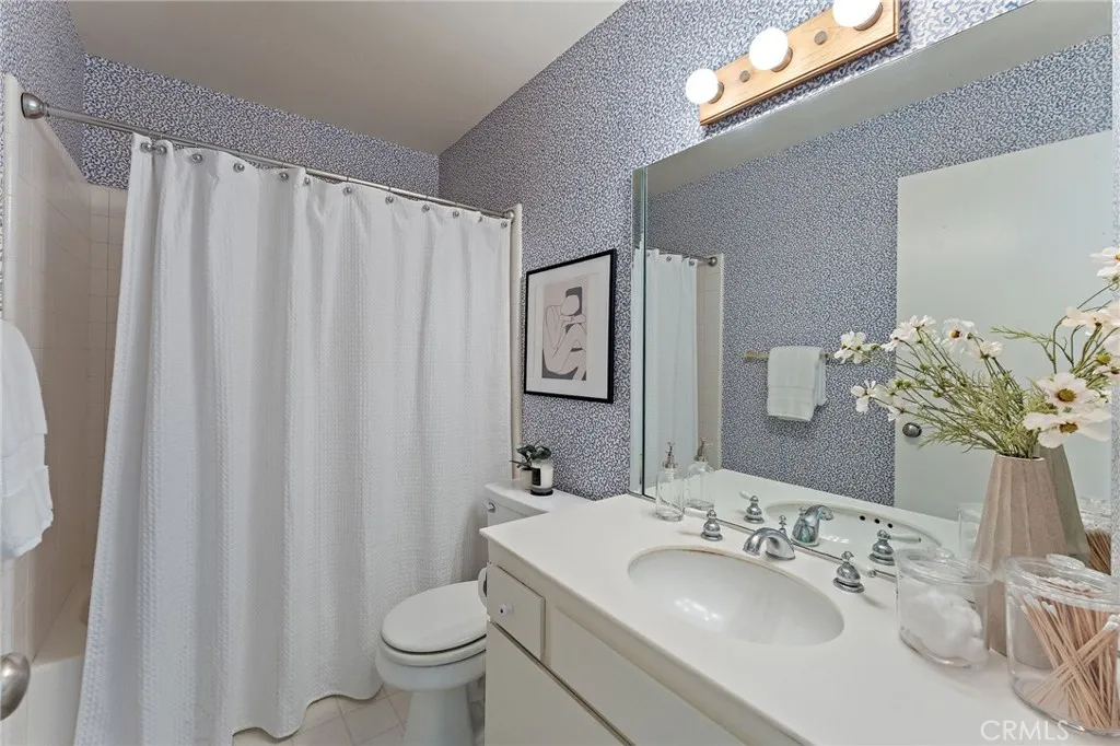1 Holly, Irvine, California 92612 home-pic-22