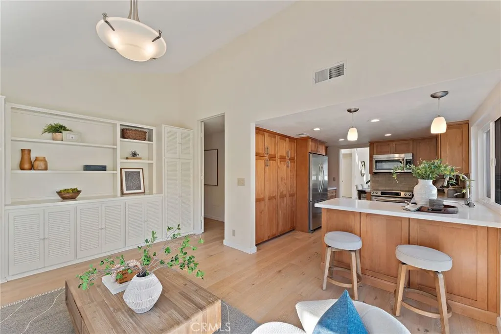 1 Holly, Irvine, California 92612 home-pic-19