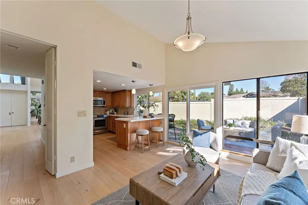 1 Holly, Irvine, California 92612 home-pic-18