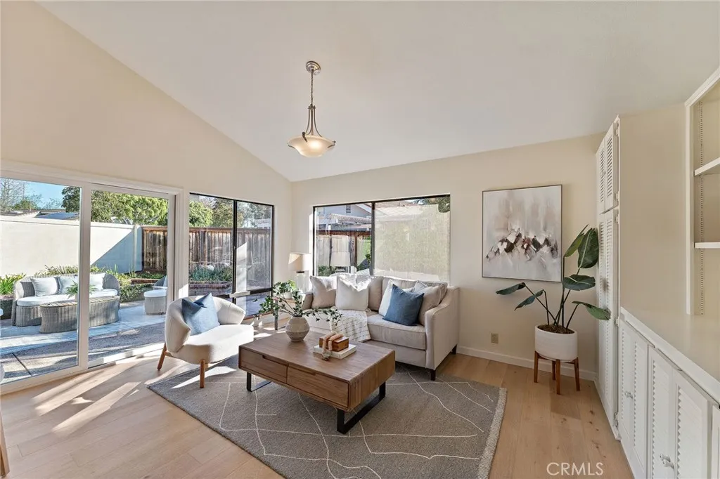 1 Holly, Irvine, California 92612 home-pic-17