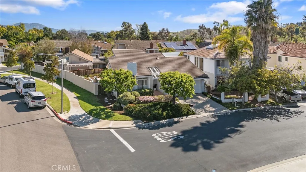 1 Holly, Irvine, California 92612 home-pic-42