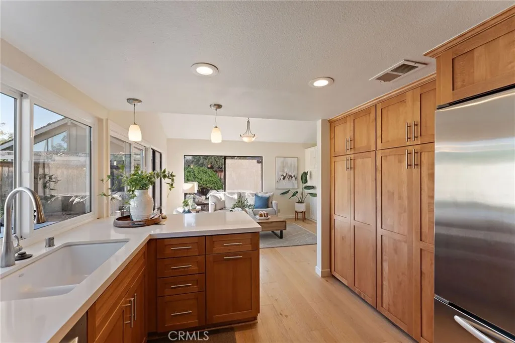 1 Holly, Irvine, California 92612 home-pic-15
