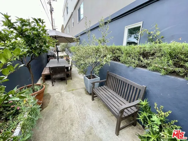 Common area with BBQ