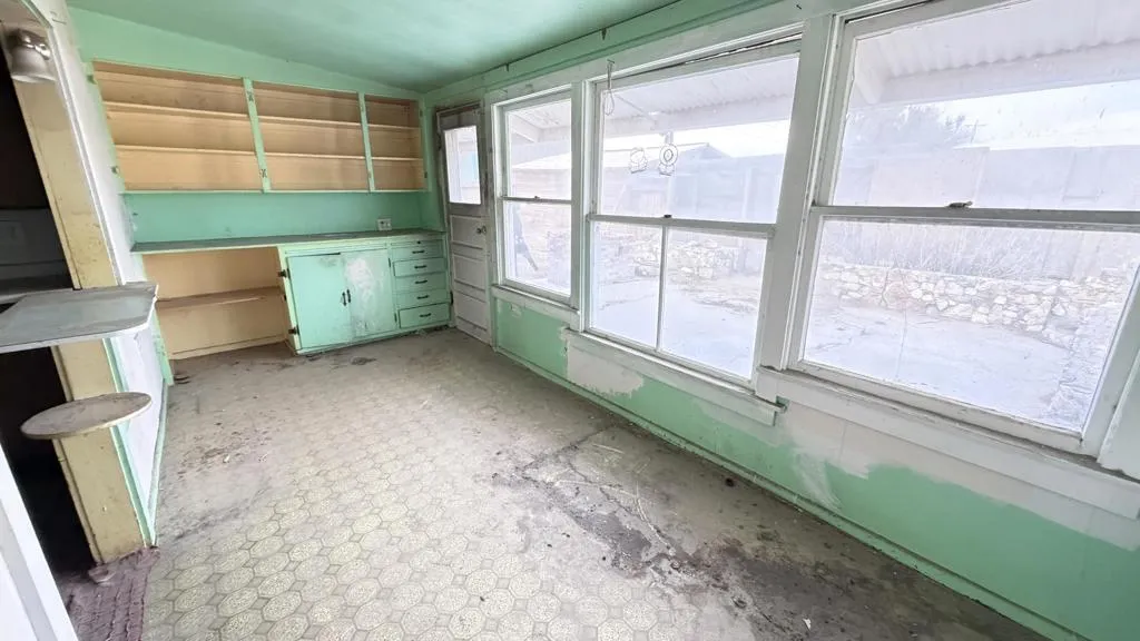 82962 Panamint Avenue, Trona, California 93562 home-pic-17