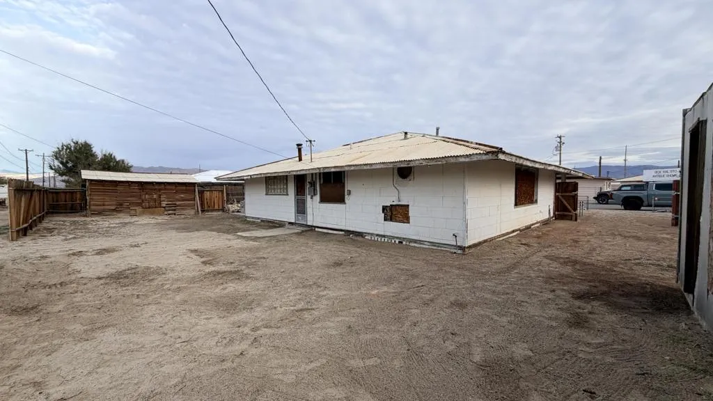 82962 Panamint Avenue, Trona, California 93562 home-pic-43