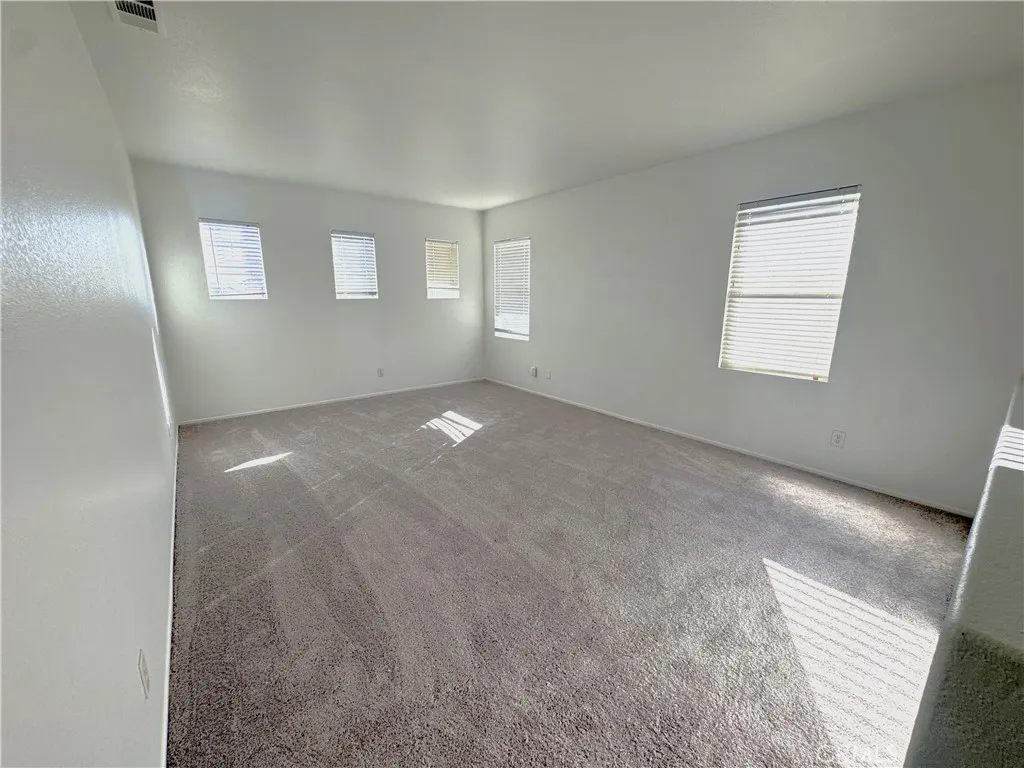 31696 Whitedove Lane, Murrieta, California 92563 home-pic-13