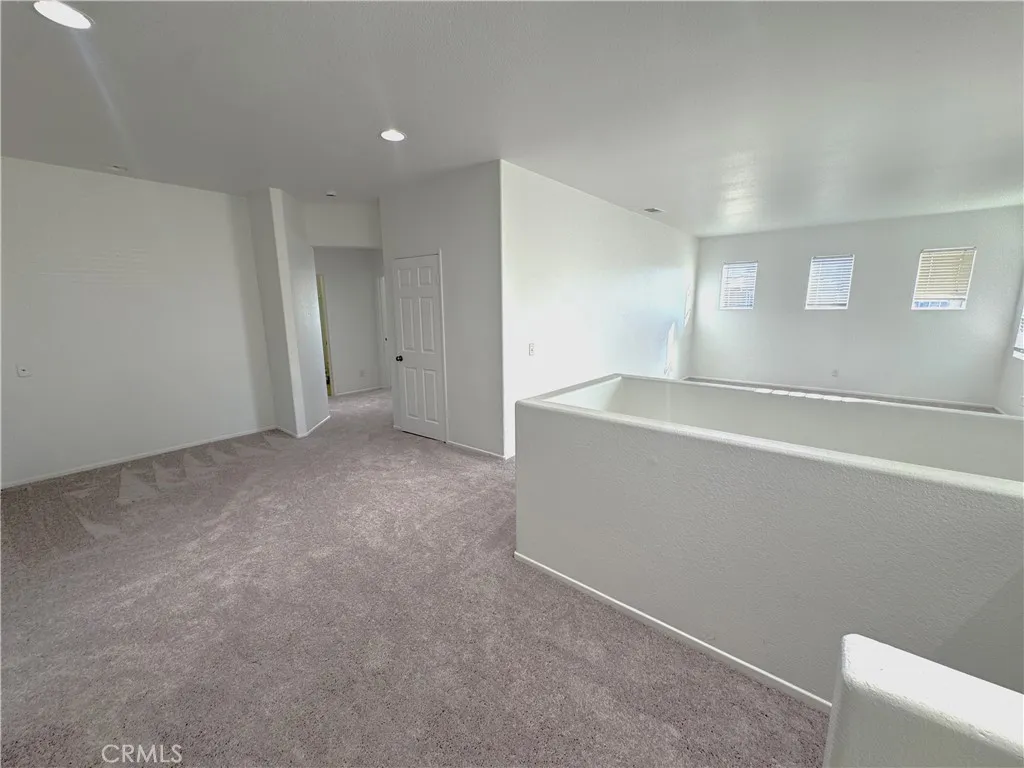 31696 Whitedove Lane, Murrieta, California 92563 home-pic-11