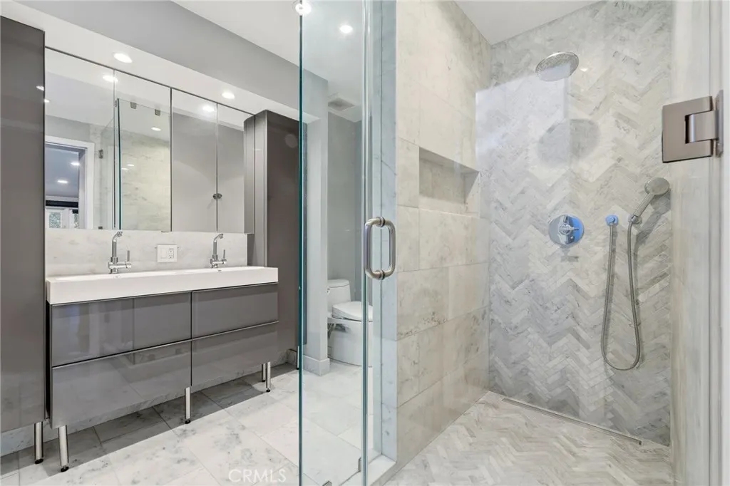 3148 Barbara Court, Los Angeles, California 90068 home-pic-26