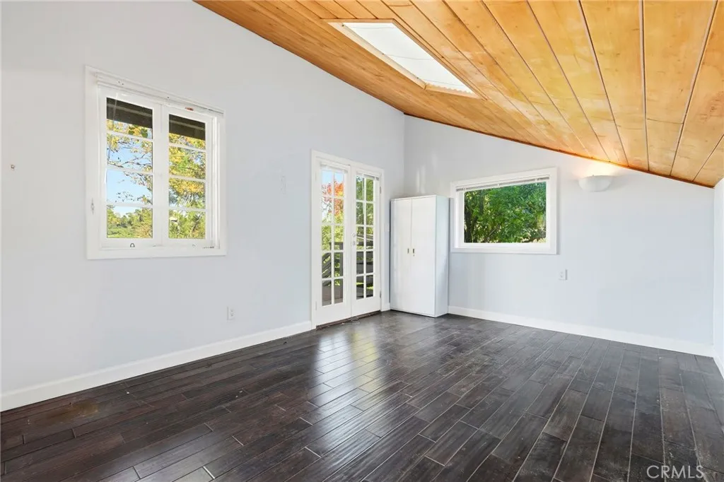 3148 Barbara Court, Los Angeles, California 90068 home-pic-39