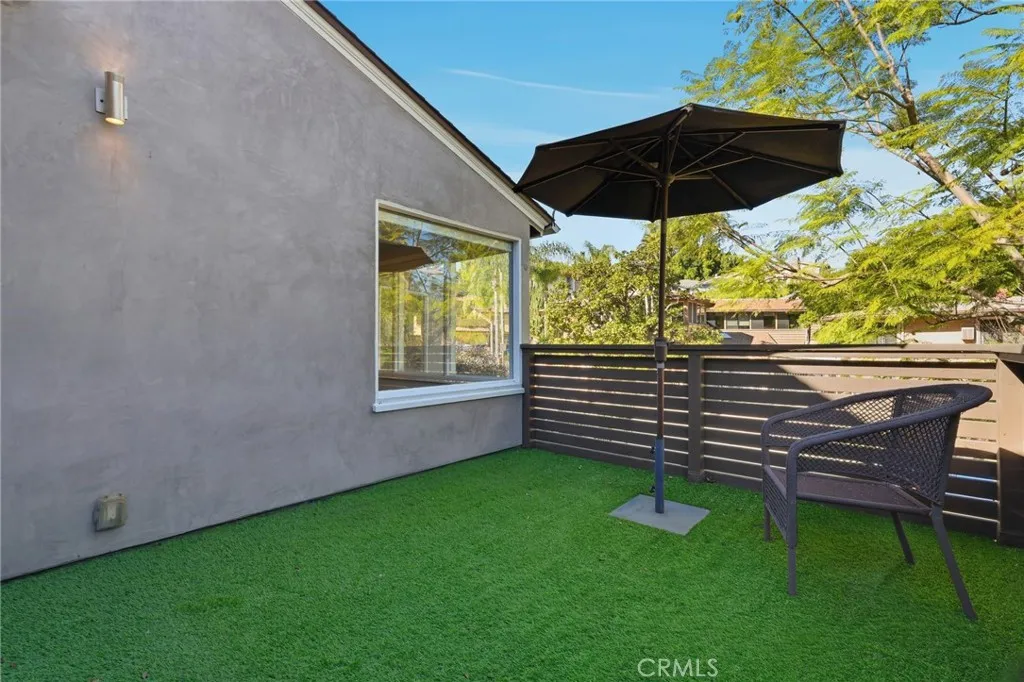 3148 Barbara Court, Los Angeles, California 90068 home-pic-16