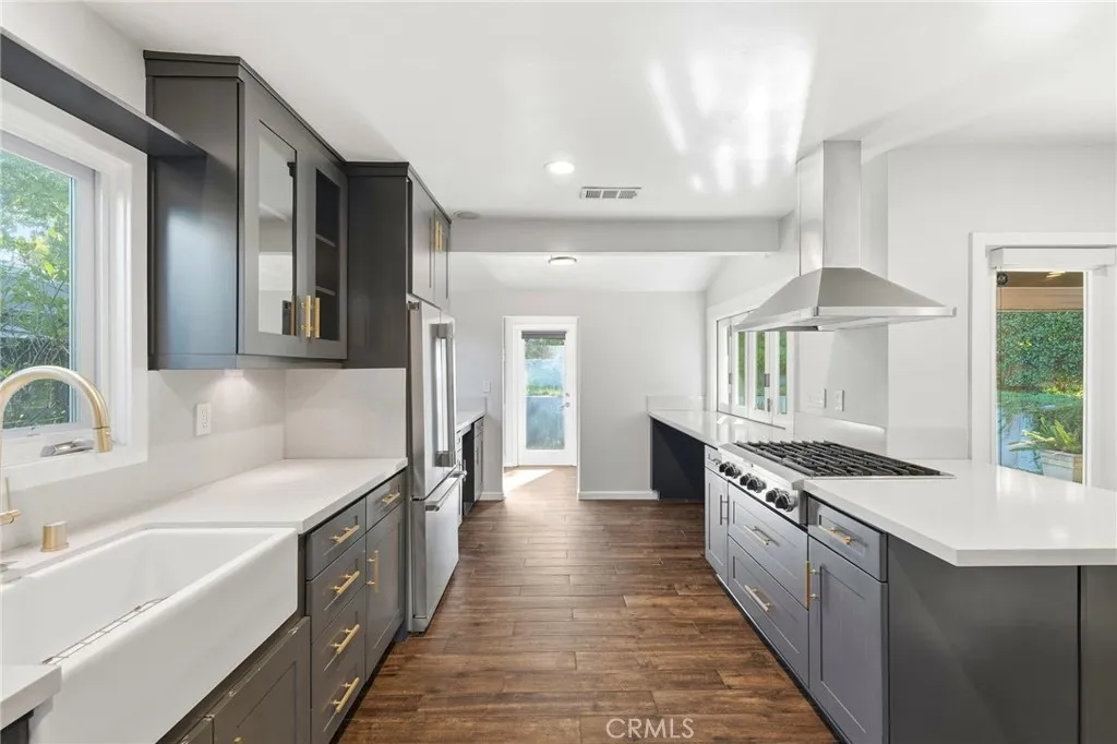 3148 Barbara Court, Los Angeles, California 90068 home-pic-19