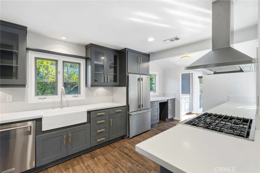 3148 Barbara Court, Los Angeles, California 90068 home-pic-17