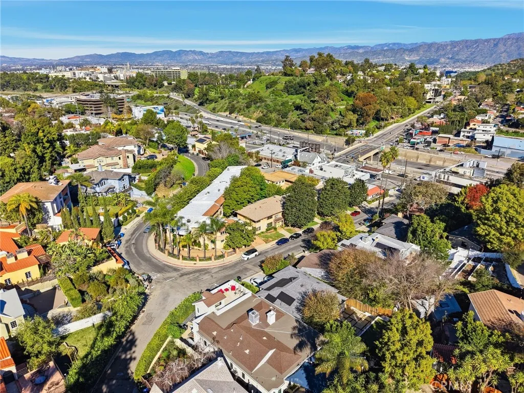 3148 Barbara Court, Los Angeles, California 90068 home-pic-45