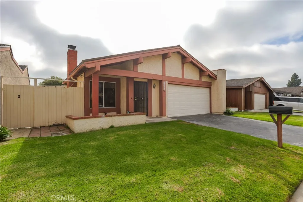 6348 Swallow, Ventura, California 93003 home-pic-3