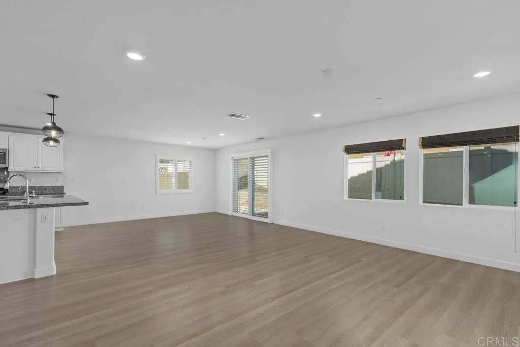 10449 Nighthawk Court, Moreno Valley, California 92557 home-pic-8