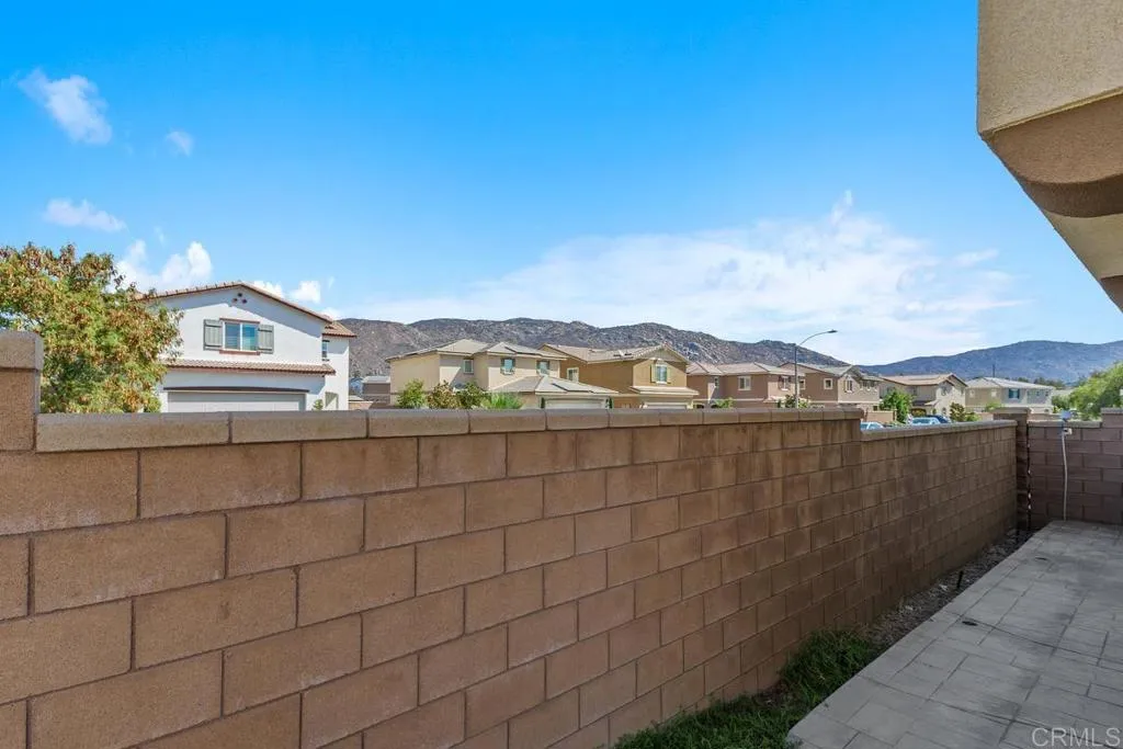 10449 Nighthawk Court, Moreno Valley, California 92557 home-pic-27