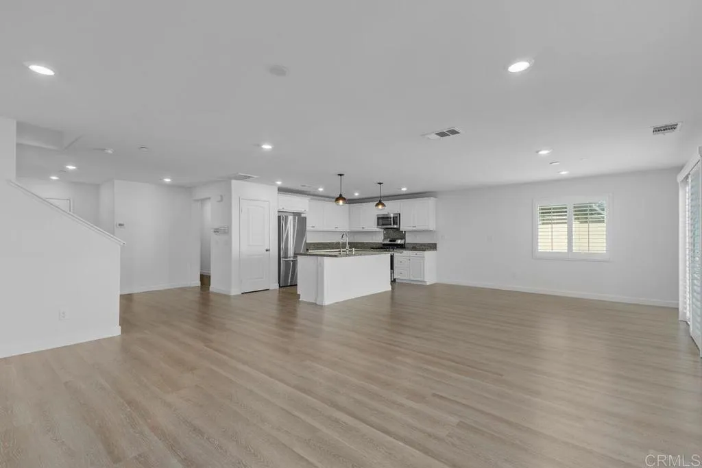 10449 Nighthawk Court, Moreno Valley, California 92557 home-pic-9