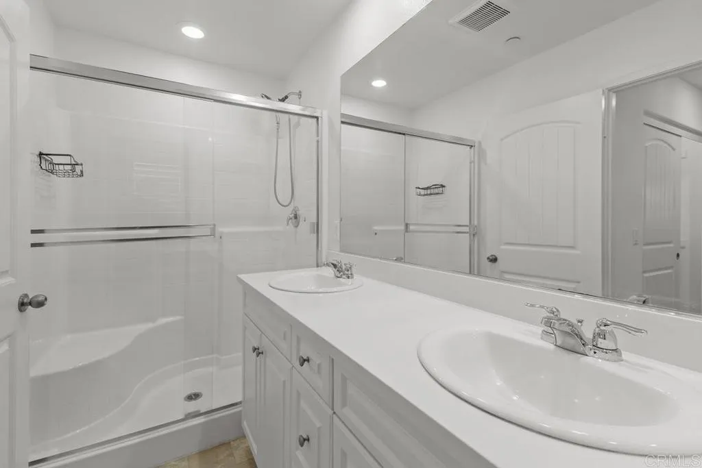 10449 Nighthawk Court, Moreno Valley, California 92557 home-pic-25