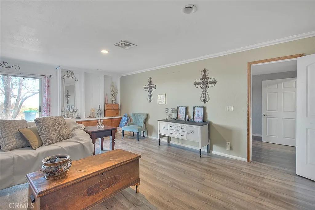 8529 Nielson, Phelan, California 92371 home-pic-16