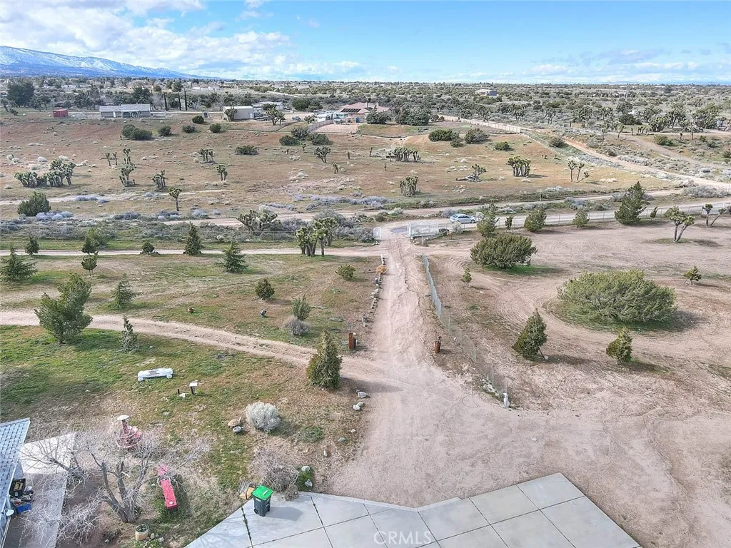 8529 Nielson, Phelan, California 92371 home-pic-6