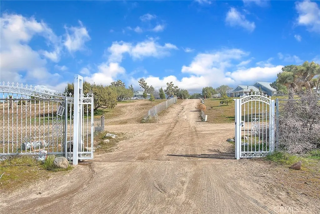 8529 Nielson, Phelan, California 92371 home-pic-42