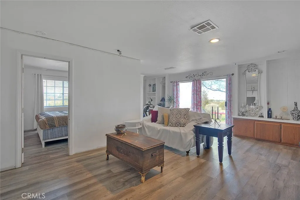 8529 Nielson, Phelan, California 92371 home-pic-12