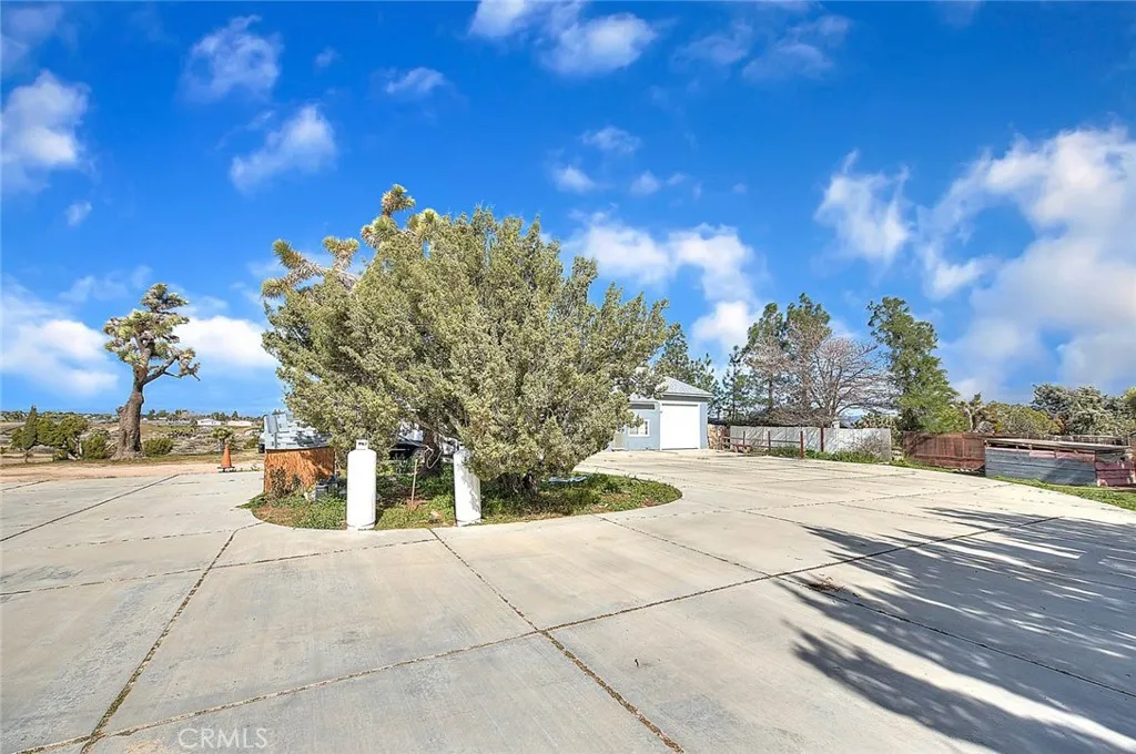 8529 Nielson, Phelan, California 92371 home-pic-41