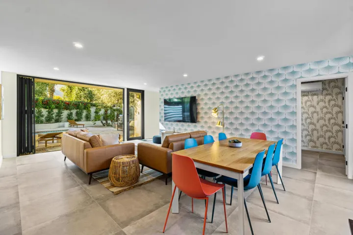 Living /​​‌​​​​‌​​‌‌​​‌​​​‌‌​​​‌​​‌‌​​‌‌​​‌‌​​​​ Dining