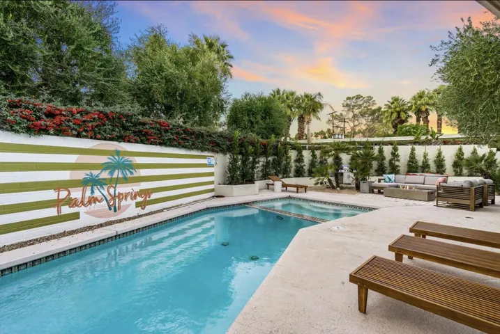 130 W Racquet Club Road 308