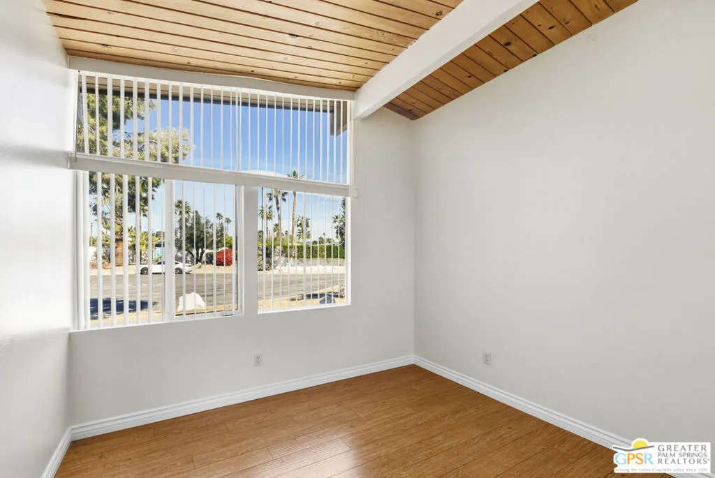889 E Janet Circle, Palm Springs, California 92262 home-pic-19