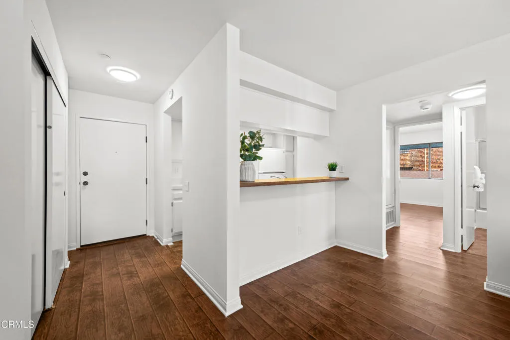 355 S Marengo Avenue 402, Pasadena, California 91101 home-pic-14