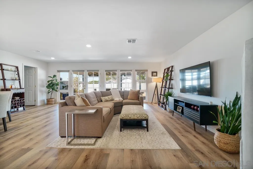 16850 Bellota Dr, San Diego, California 92128 home-pic-7