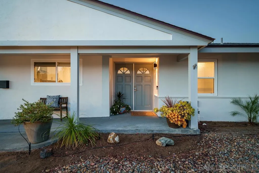 16850 Bellota Dr, San Diego, California 92128 home-pic-3