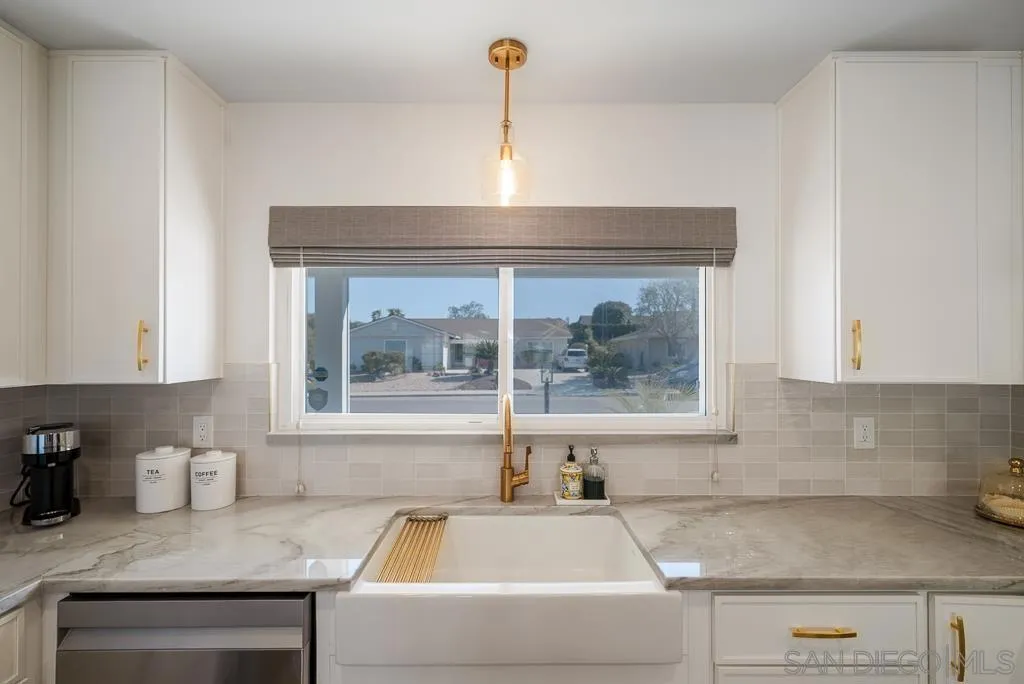 16850 Bellota Dr, San Diego, California 92128 home-pic-16