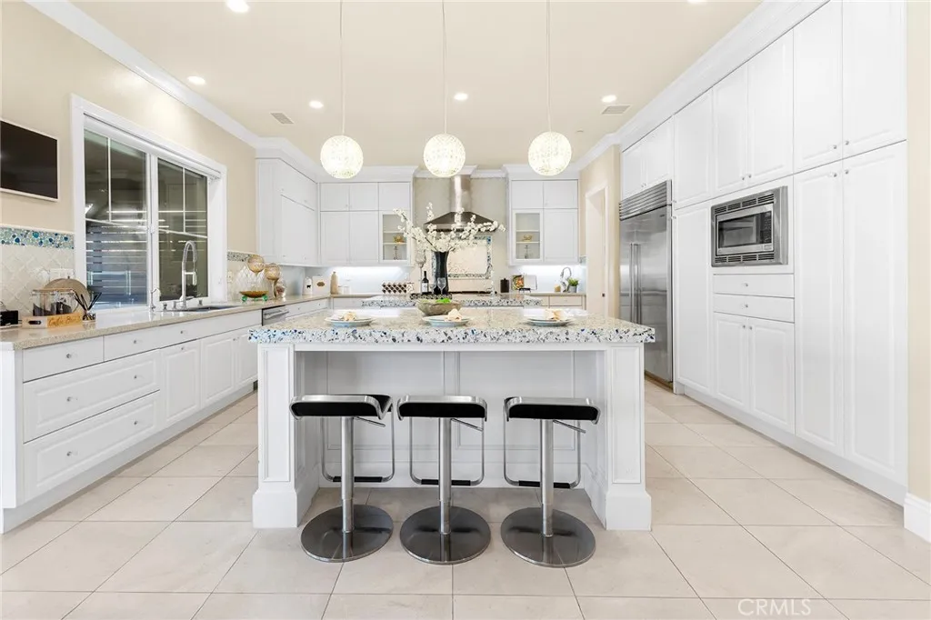 123 Calderon, Irvine, California 92618 home-pic-18