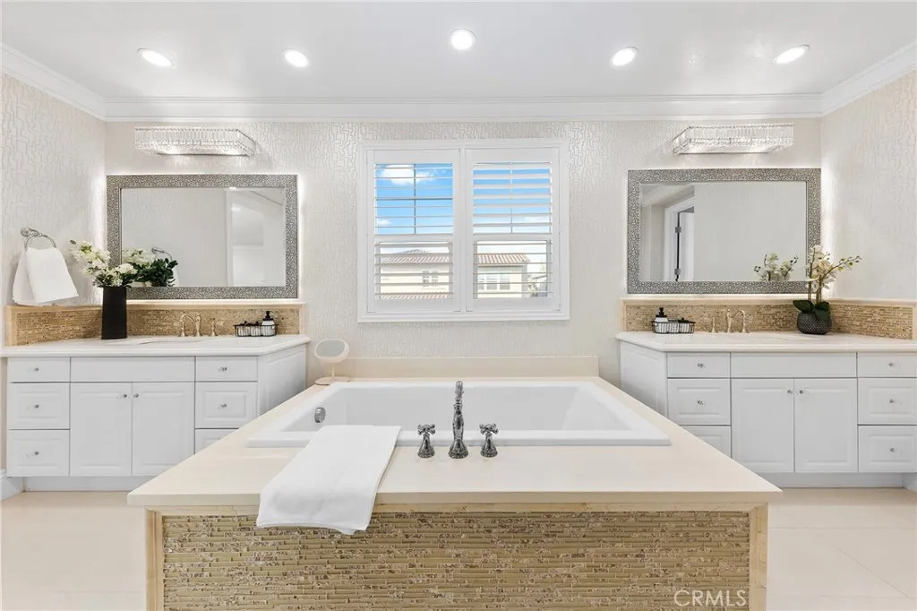 123 Calderon, Irvine, California 92618 home-pic-41