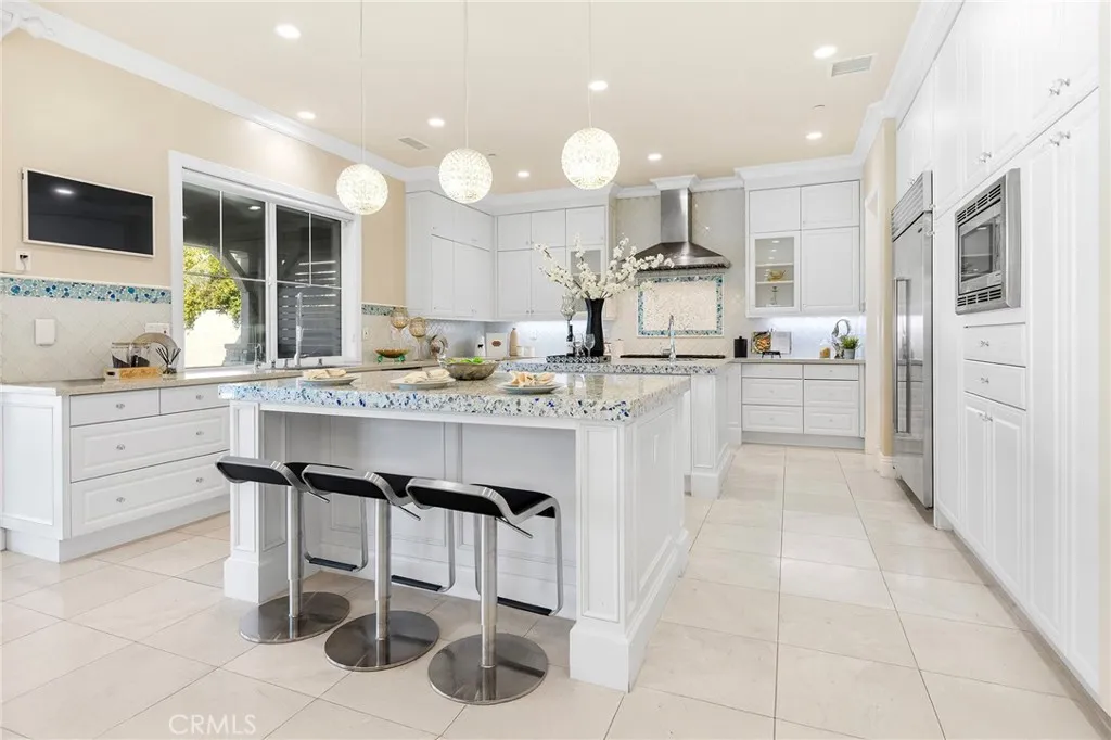 123 Calderon, Irvine, California 92618 home-pic-21