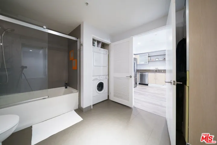 Bathroom & Laundry to Kitchen