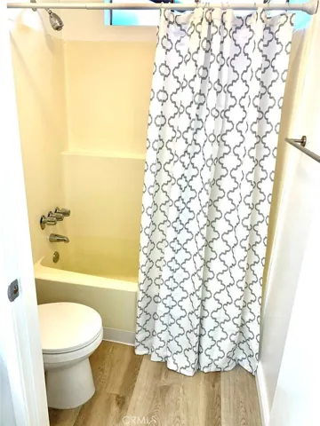 Bathtub