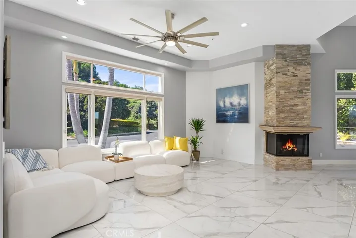 Great area for entertaining or just to sit in the comfort of this quiet location.