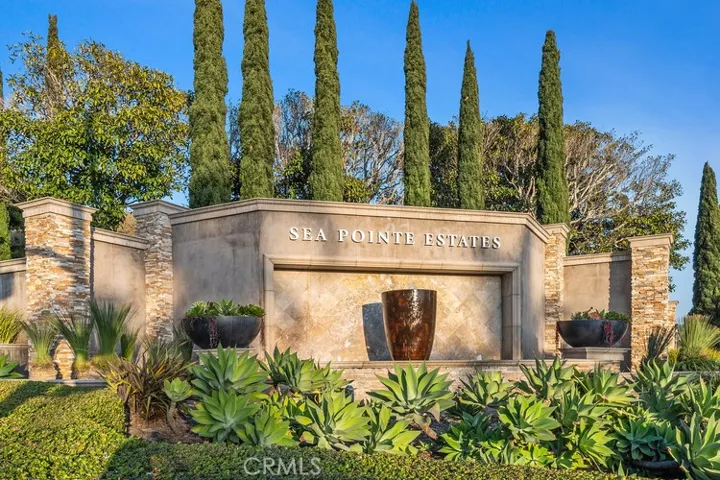 Enterance to the community.