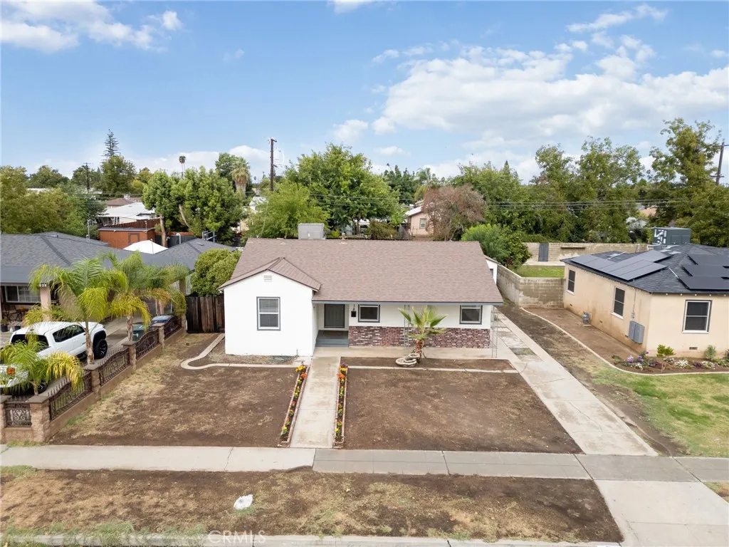 818 W Peralta, Fresno, California 93705 home-pic-5