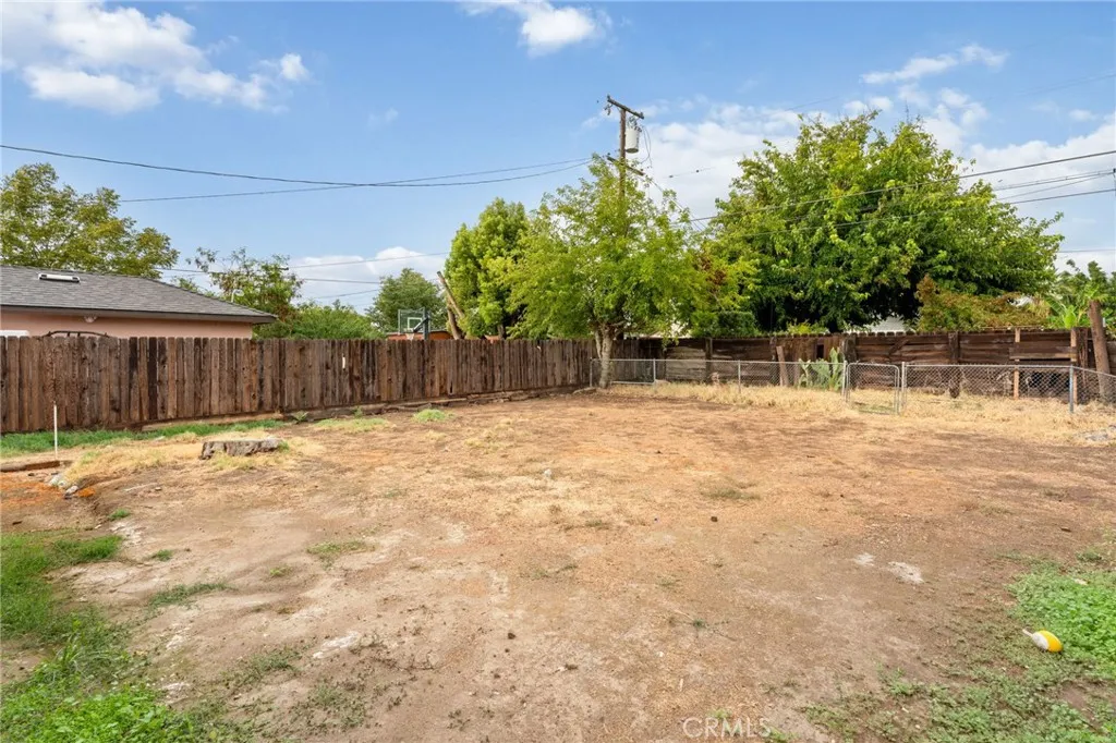 818 W Peralta, Fresno, California 93705 home-pic-24
