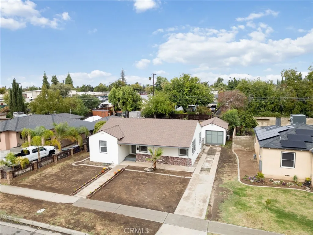 818 W Peralta, Fresno, California 93705 home-pic-6