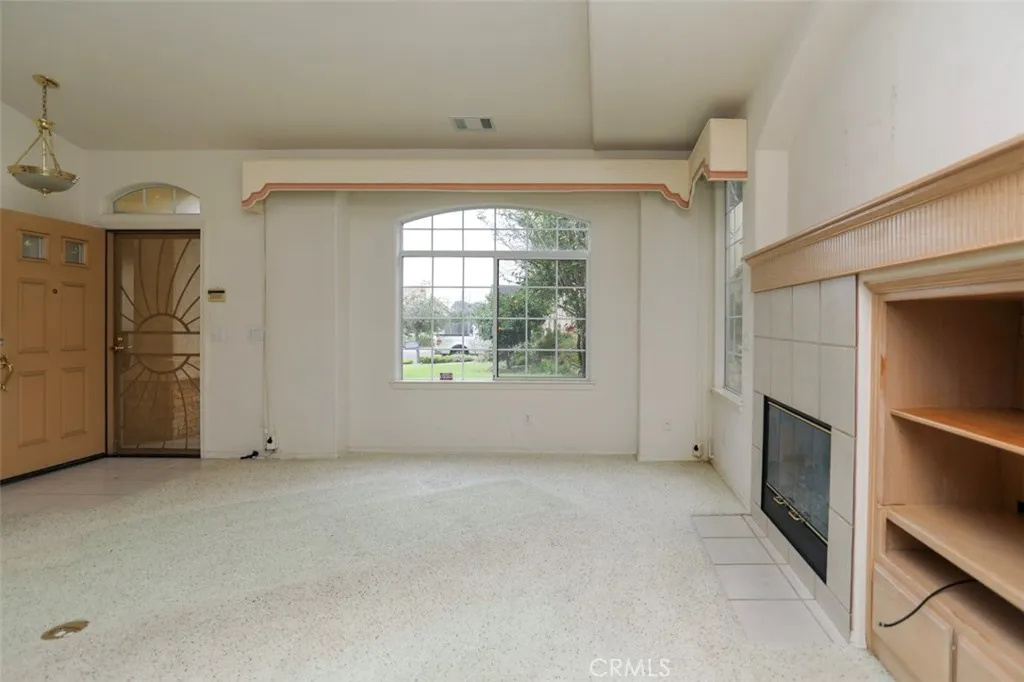 1261 San Sorrento Court, Grover Beach, California 93433 home-pic-8