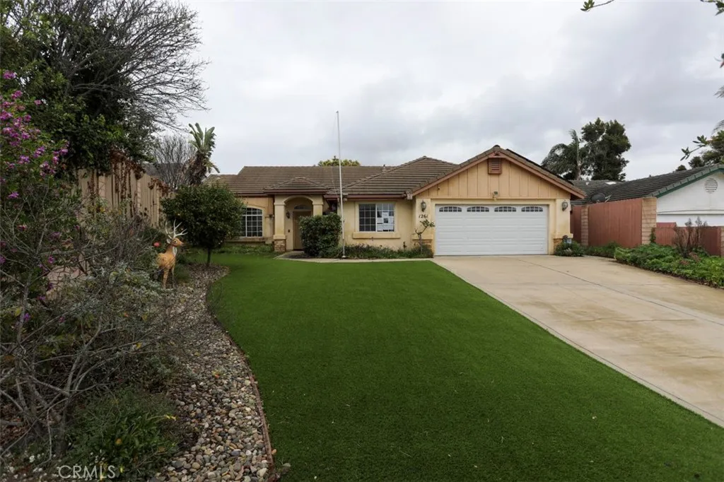 1261 San Sorrento Court, Grover Beach, California 93433 home-pic-1