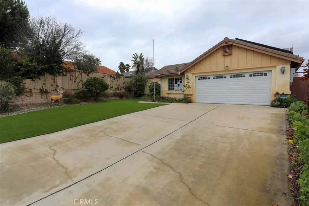 1261 San Sorrento Court, Grover Beach, California 93433 home-pic-2