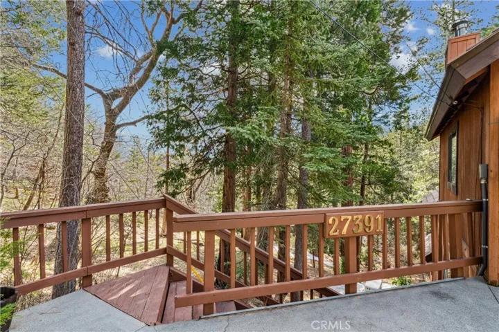 Side access from driveway